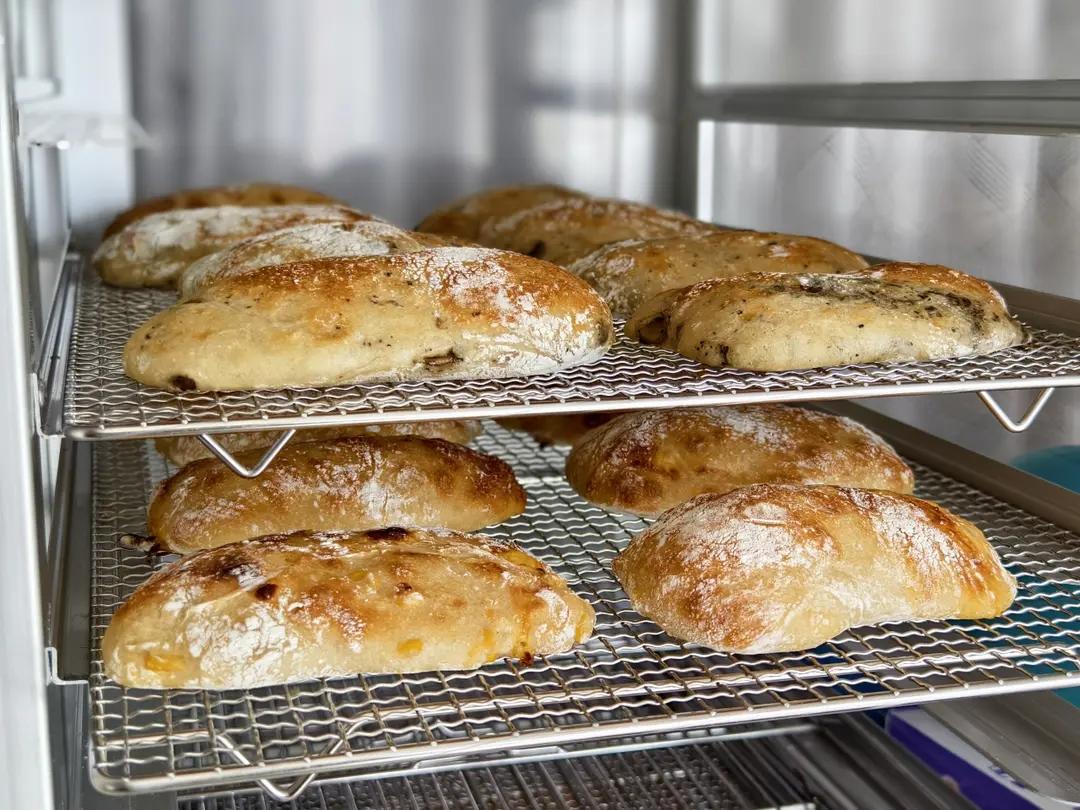 欧包新宠｜网红花椒等4款口味松软恰巴塔