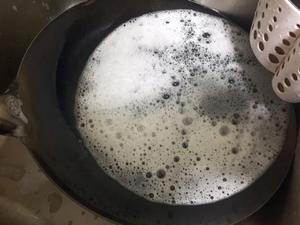 29元买的铁锅如何开锅变不粘，开锅步骤及保养的做法 步骤5