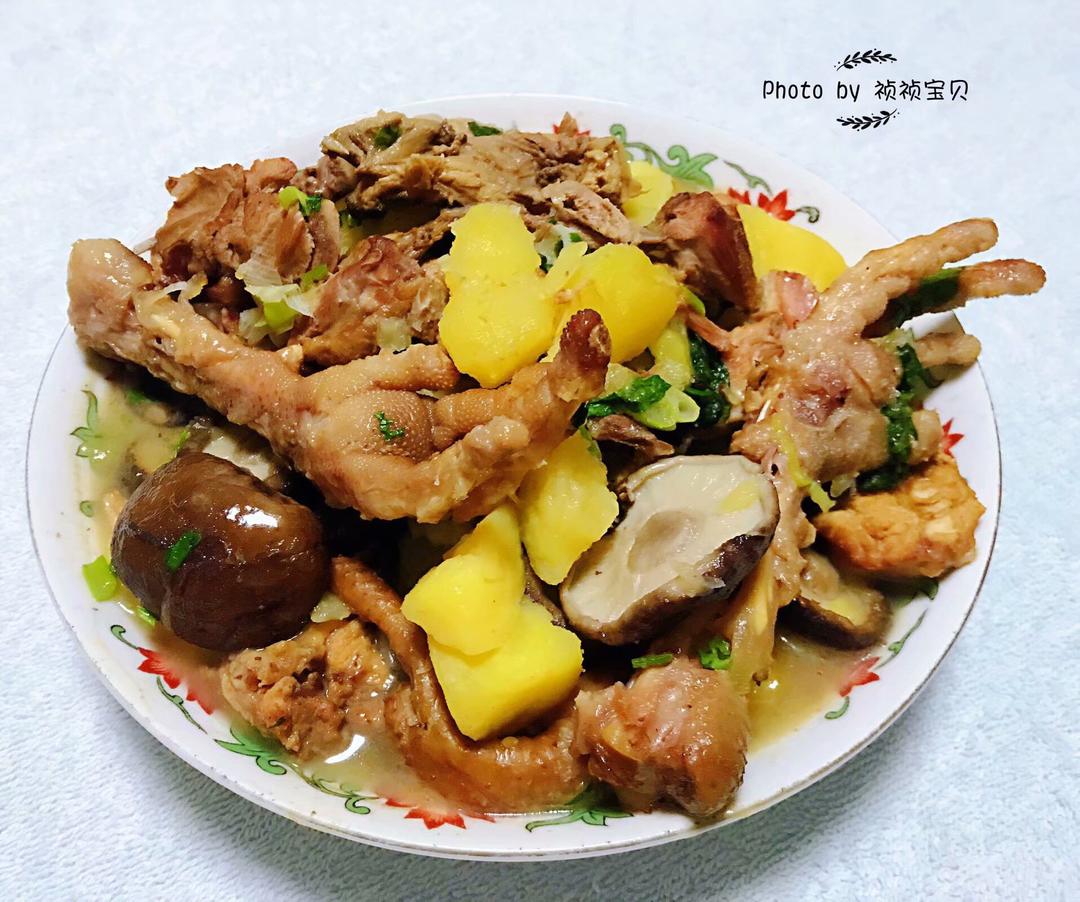 大骨鸡炖土豆香菇的做法 步骤13