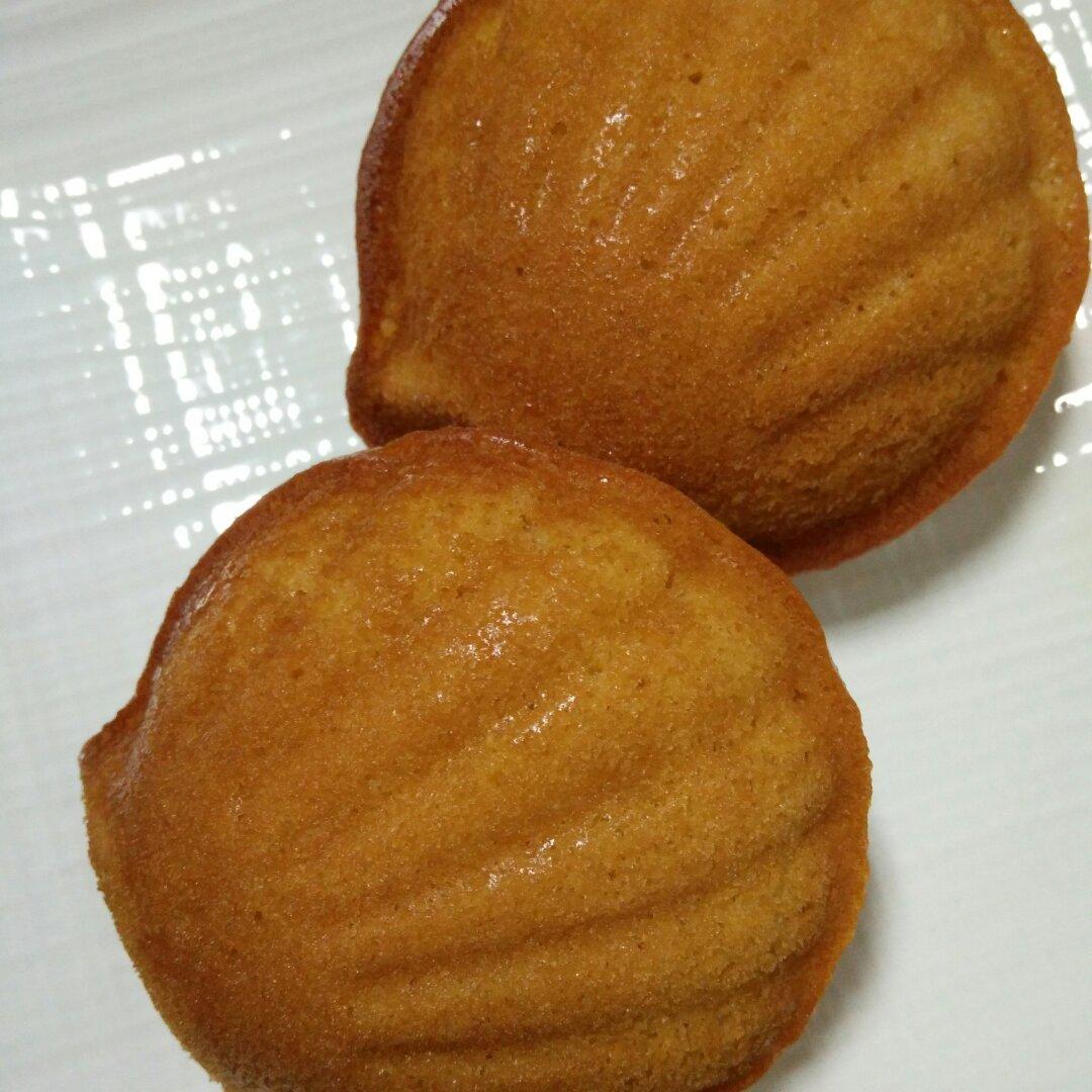 【视频食谱】太妃海盐玛德琳