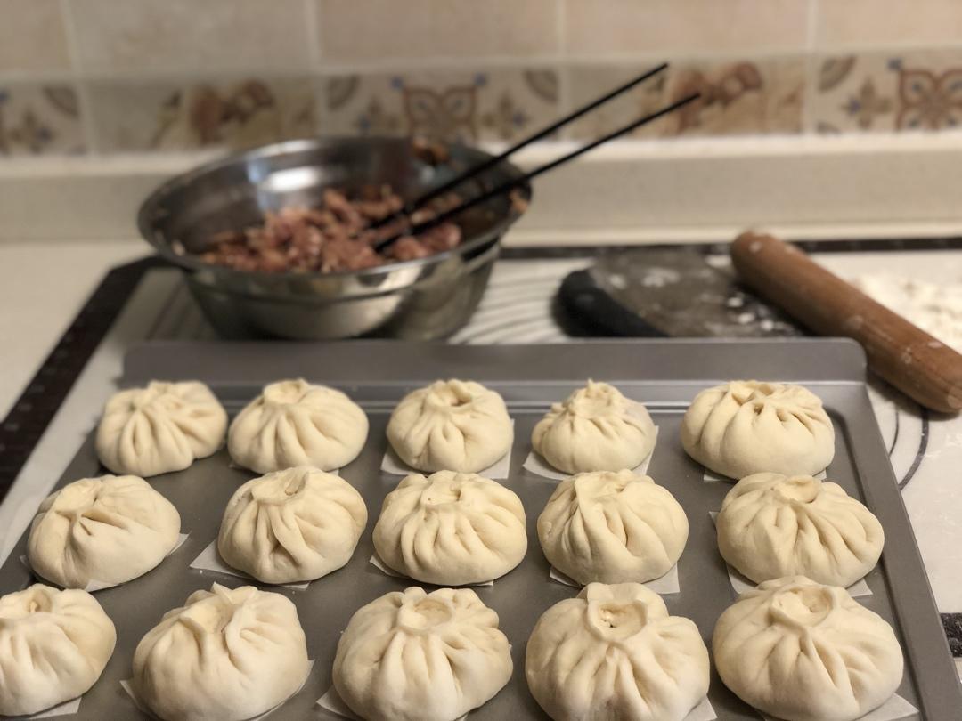 香菇鲜肉包子