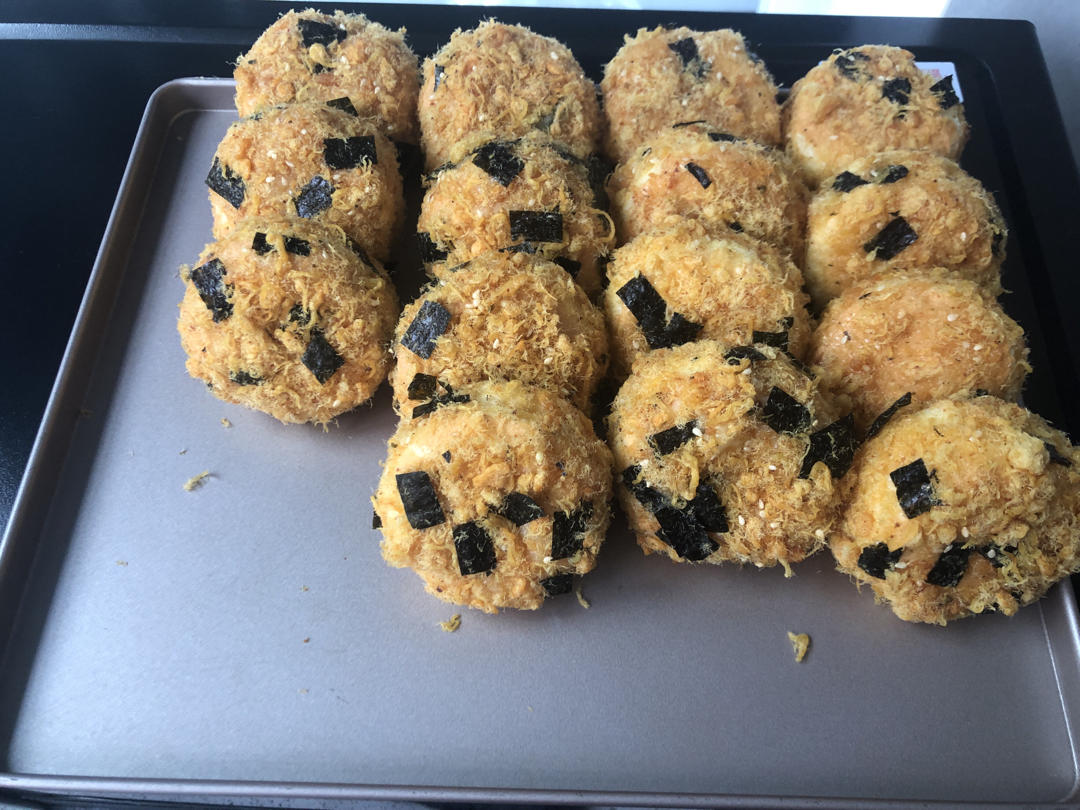 美味海苔肉松小贝