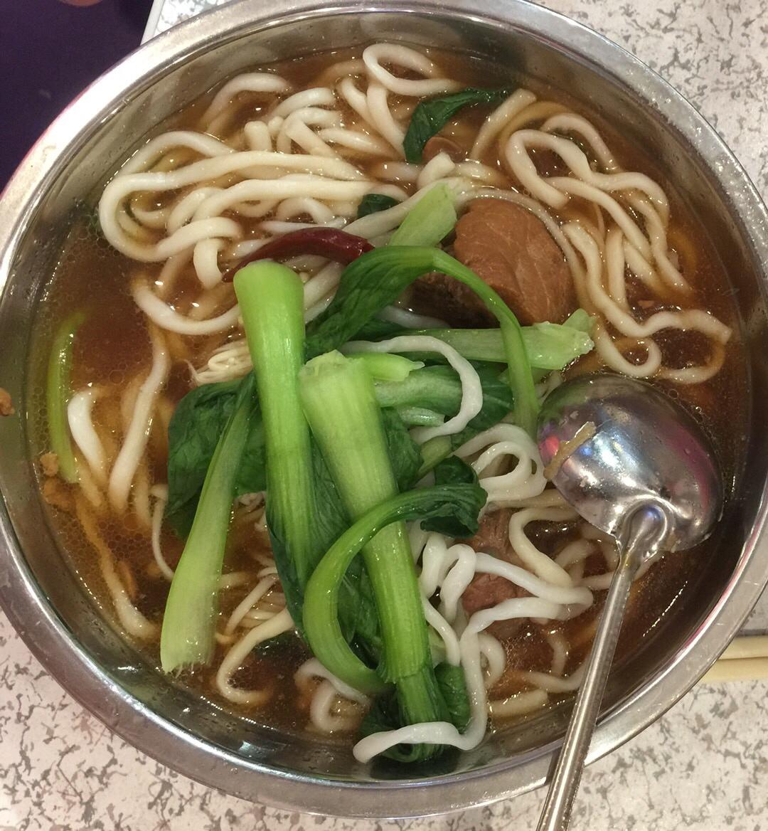 夏季末做的排骨面