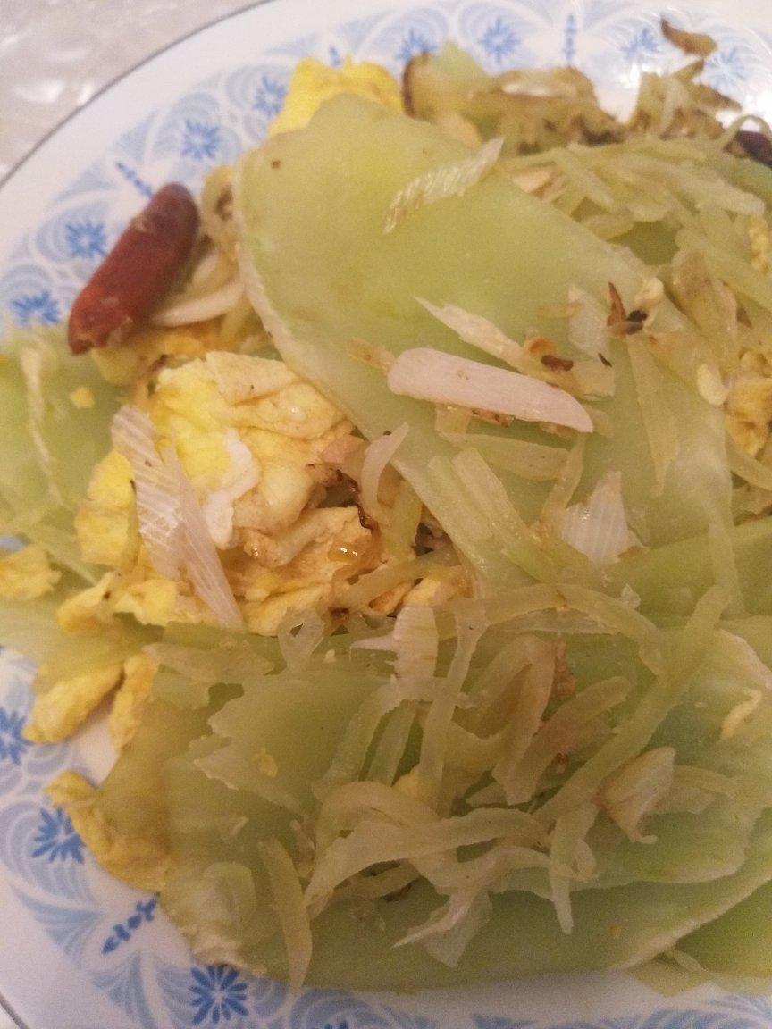 莴笋炒鸡蛋