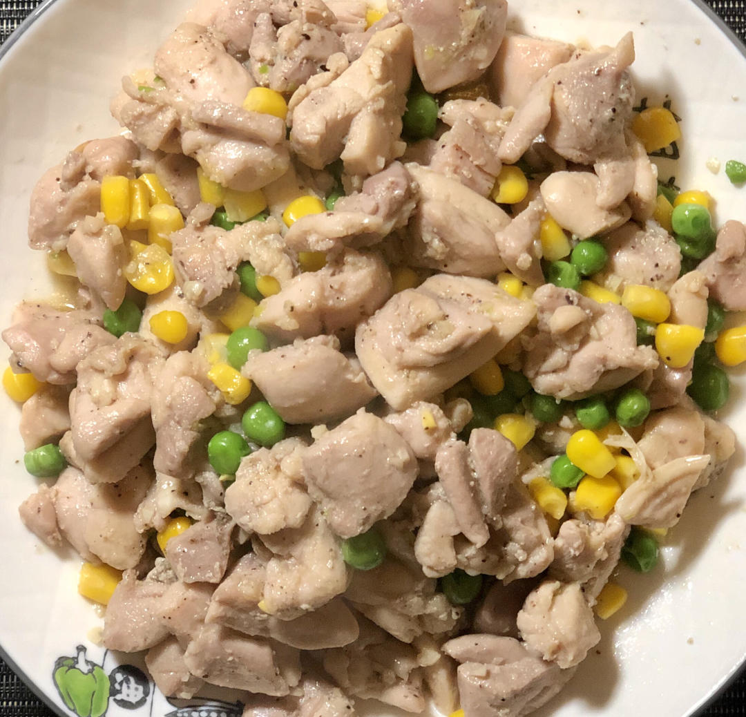 10分钟从无到有：玉米粒炒鸡腿肉丁