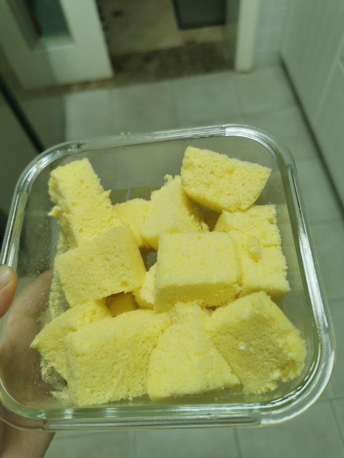 宝宝辅食-手指食物-蛋黄蒸糕-10个月