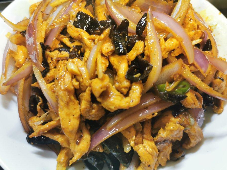 木耳鸡丝（鸡胸肉的另类做法）