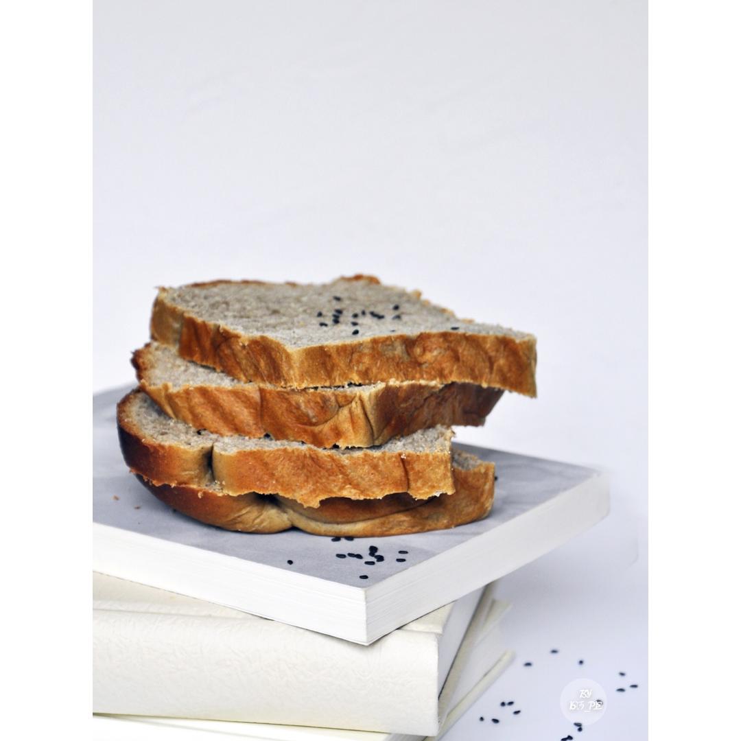 营养丰富的黑芝麻小吐司