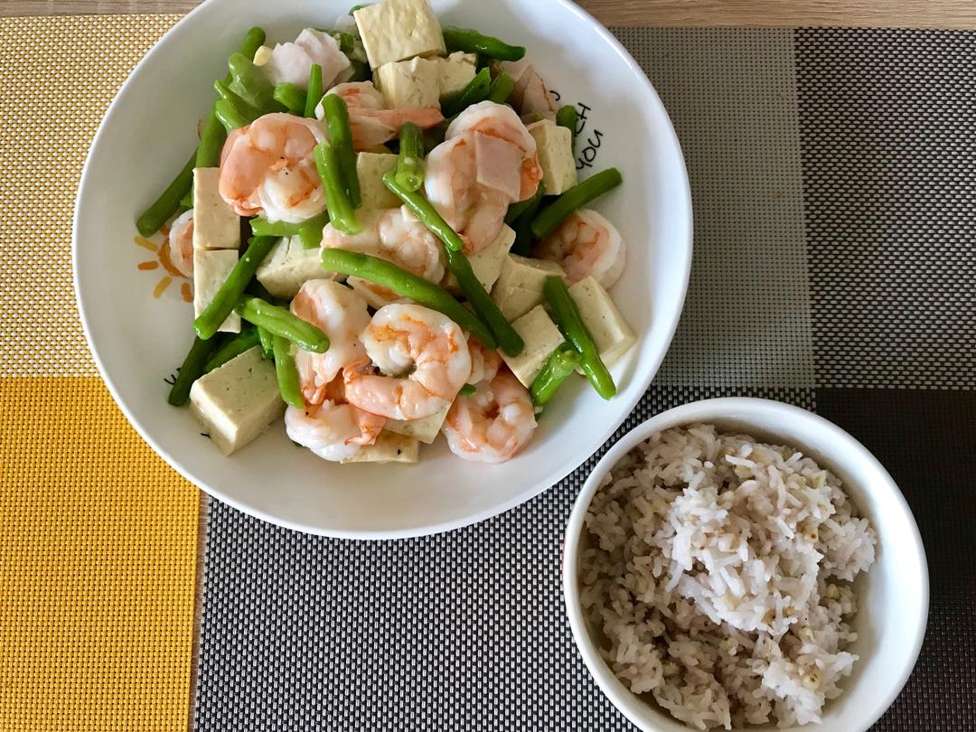 虾仁豆腐煲