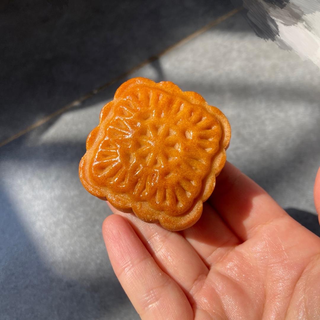 金沙奶黄月饼