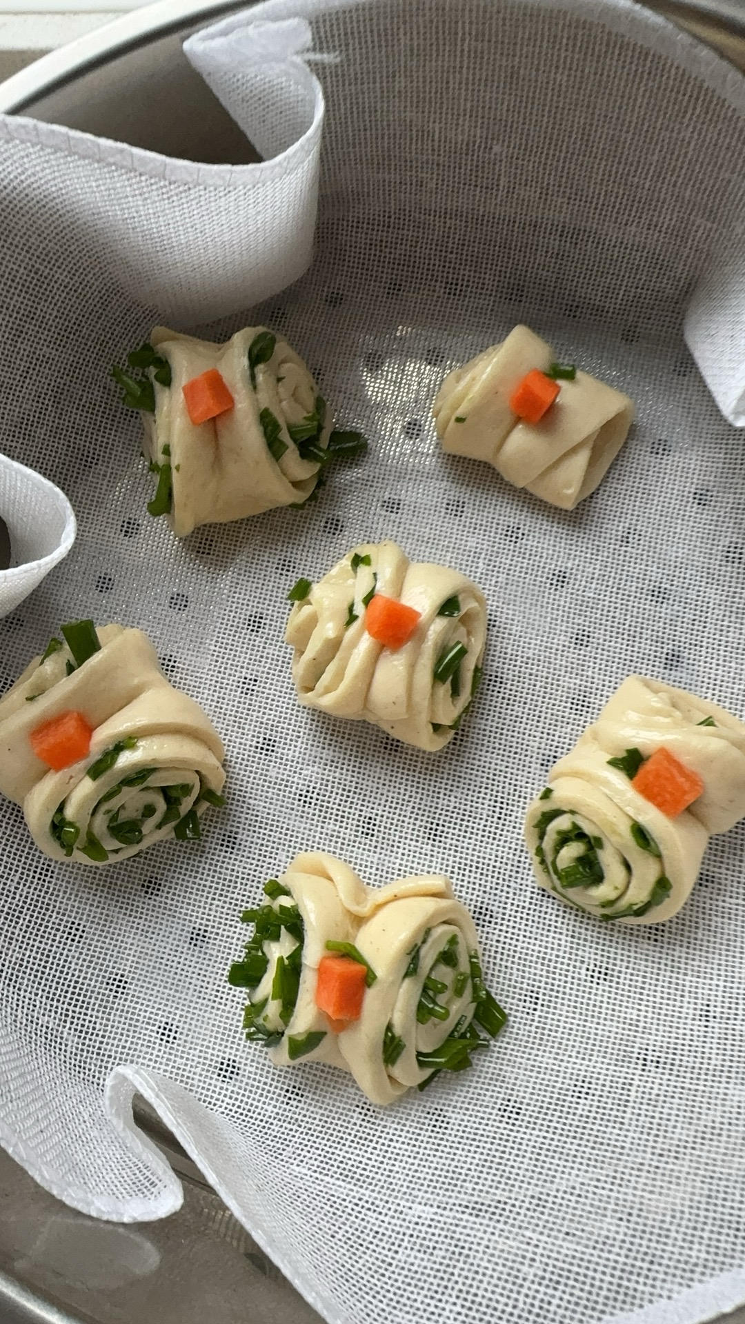 🌺椒盐葱香花卷🌺（操作简单，好吃又好看）