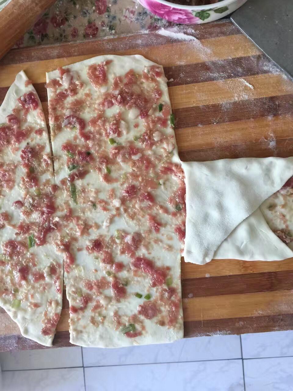 千层馅饼的做法 步骤5