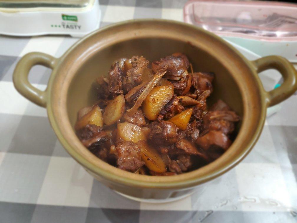 白萝卜焖鸭