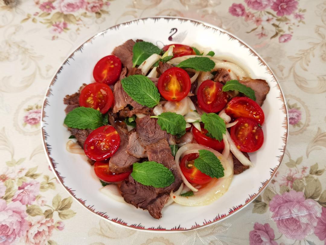 清香撲鼻泰式牛肉沙拉