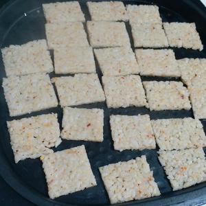 电饼铛版米饭锅巴的做法 步骤8