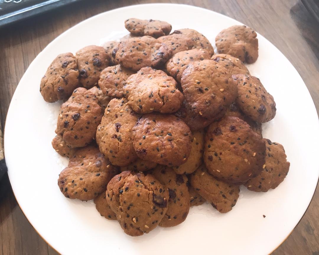 红糖黑芝麻饼干—酥脆无黄油快手版