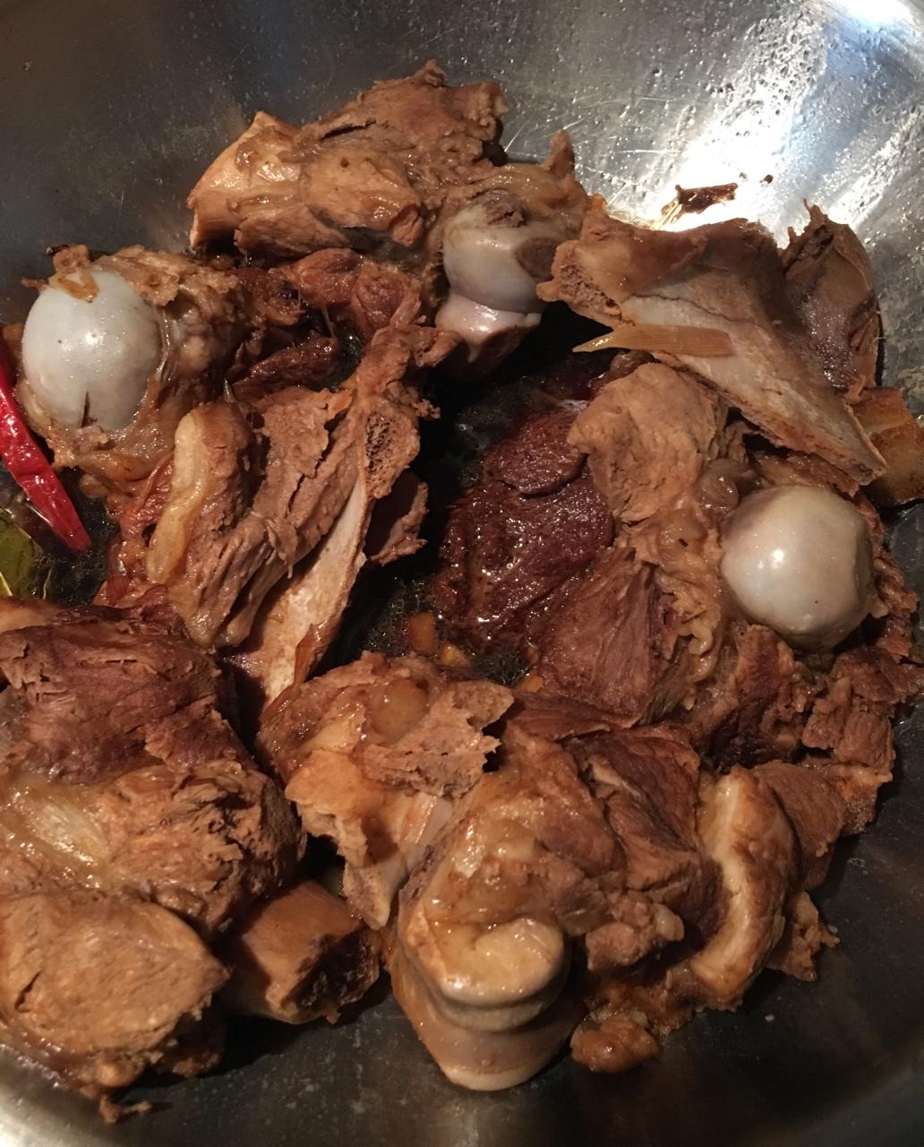 私房菜：巨好吃的酱骨头/骨头汤（一骨两吃）