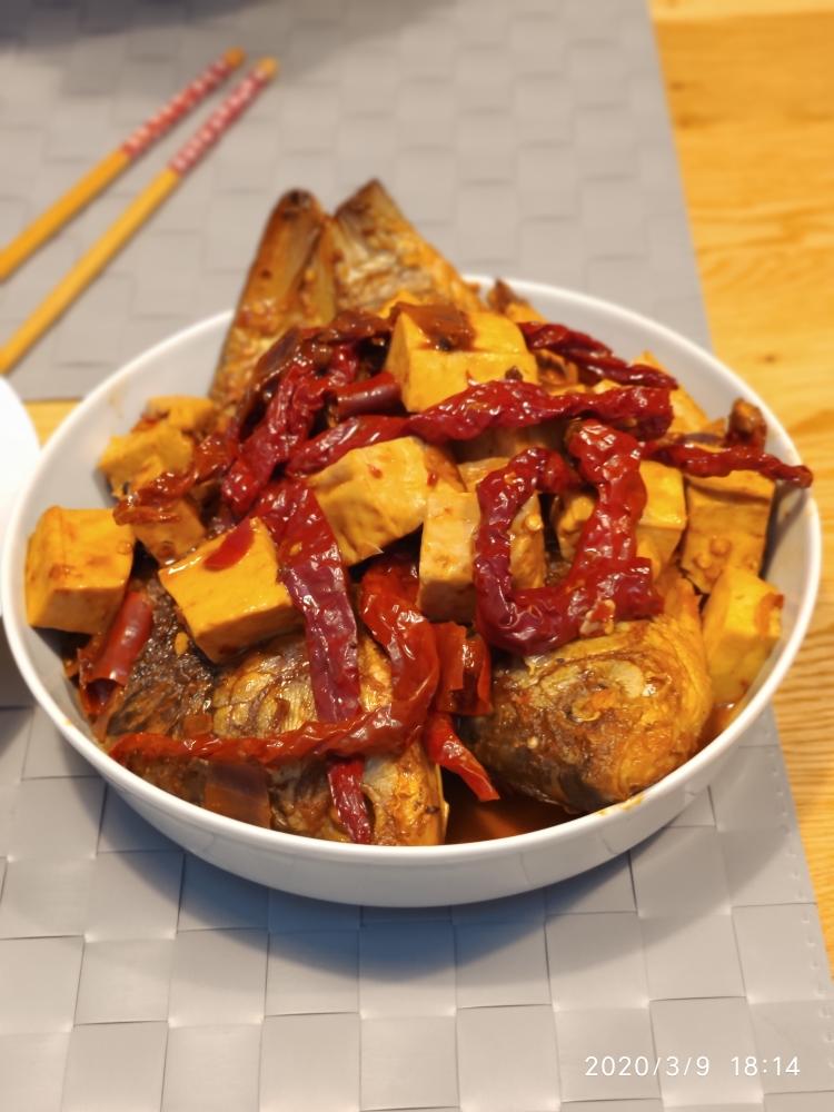 豆瓣鲫鱼烧豆腐的做法