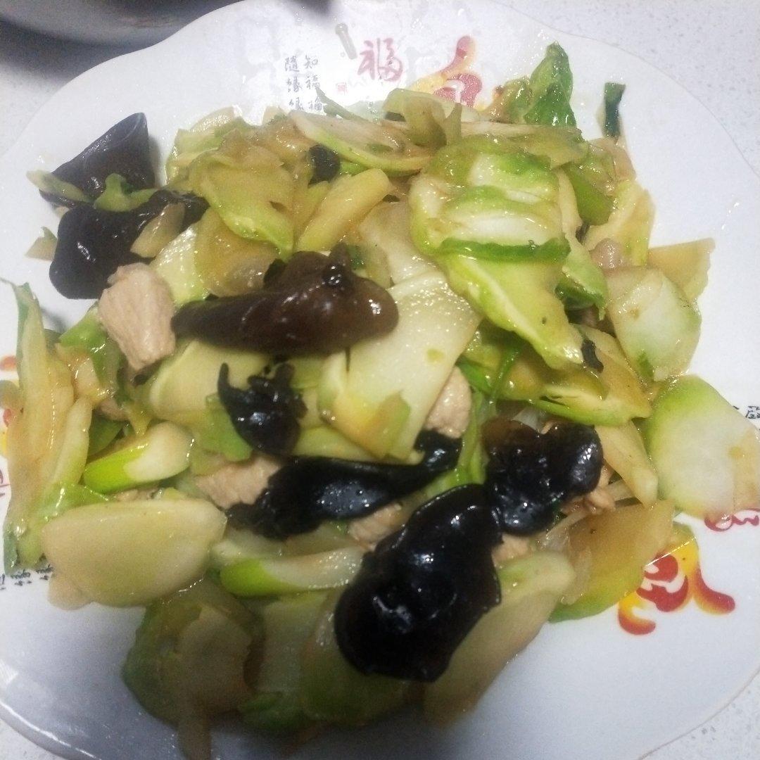 儿菜肉片炒木耳