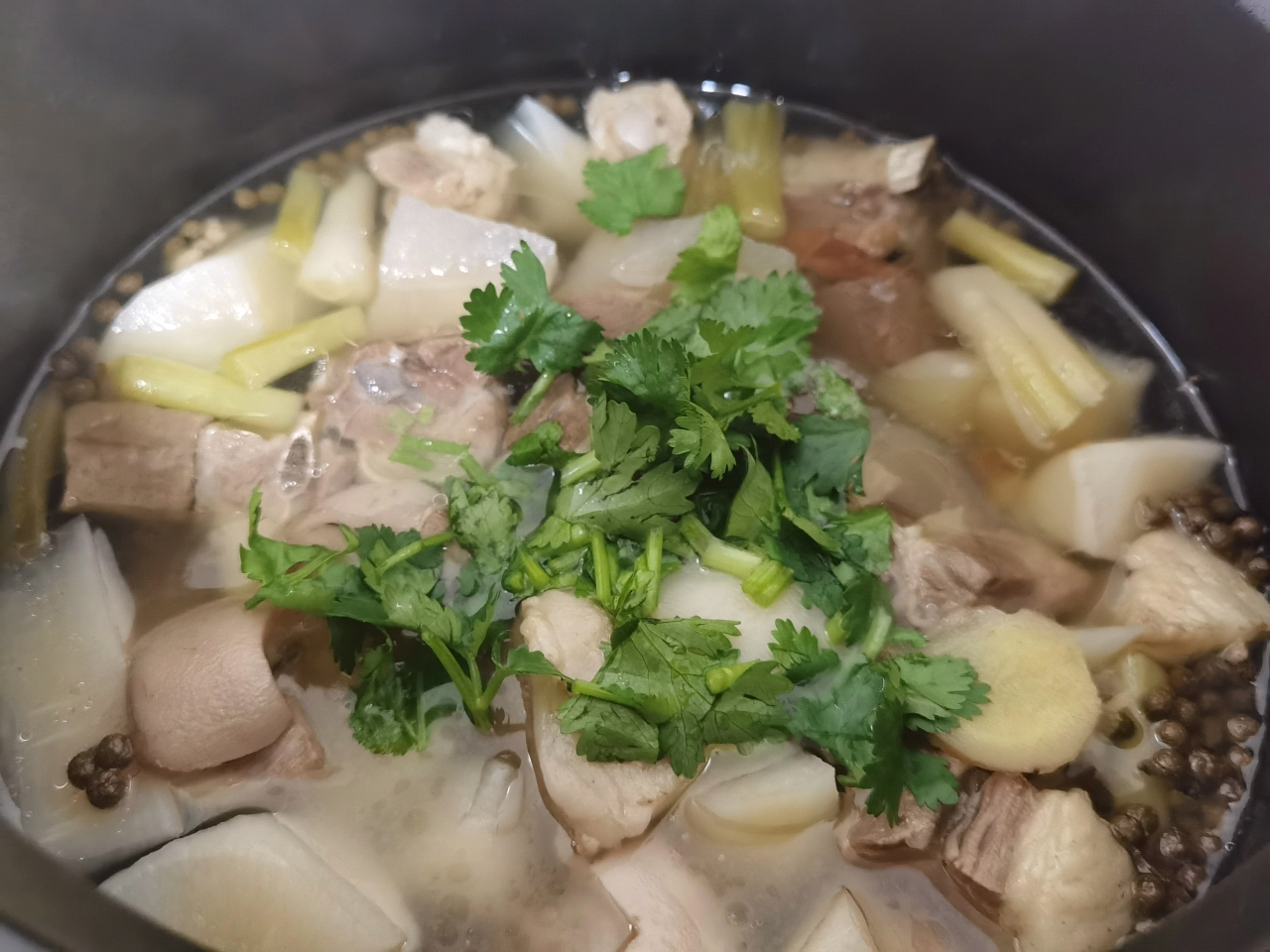 白萝卜清炖羊肉汤