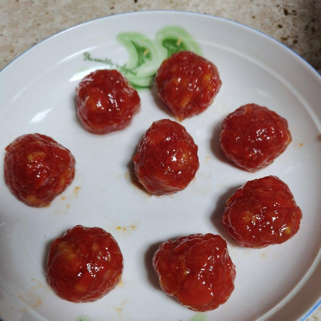 你以为是咸蛋黄嘛？其实它是水晶胡萝卜