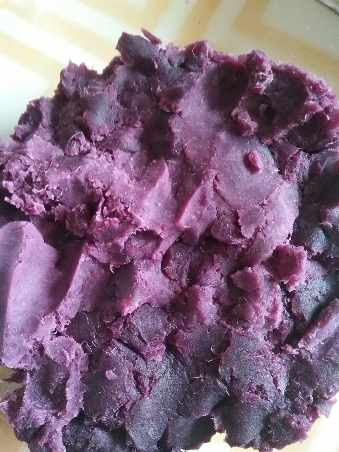 广式月饼—蛋黄莲蓉月饼