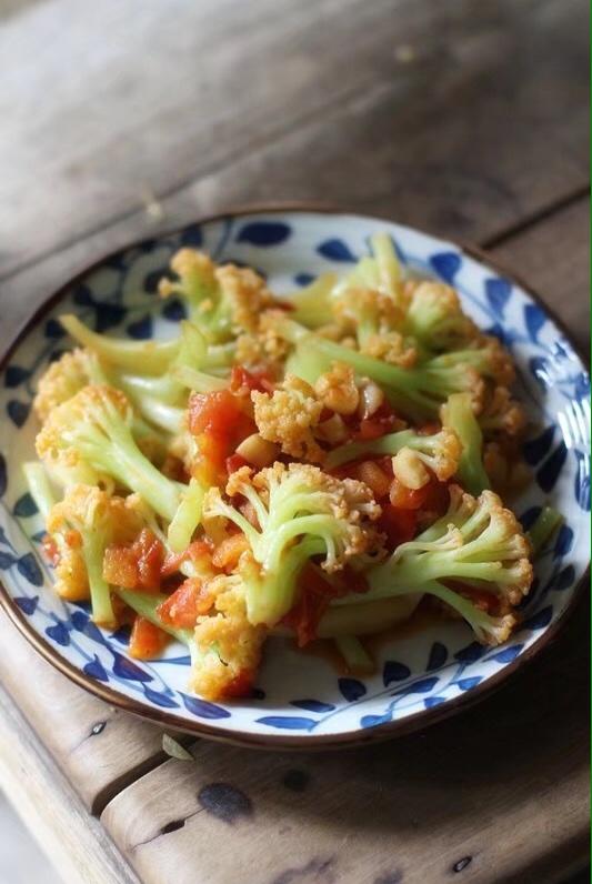 gin_灰做的有机花菜炒西红柿