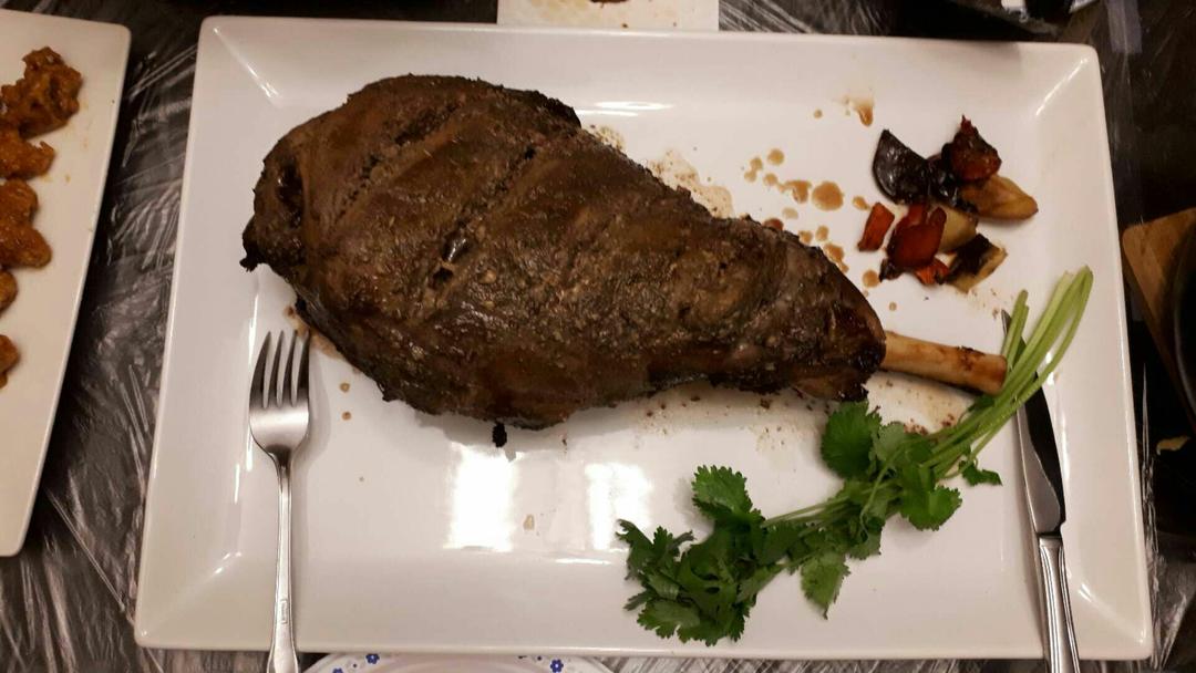 孜然蒜香烤羊腿