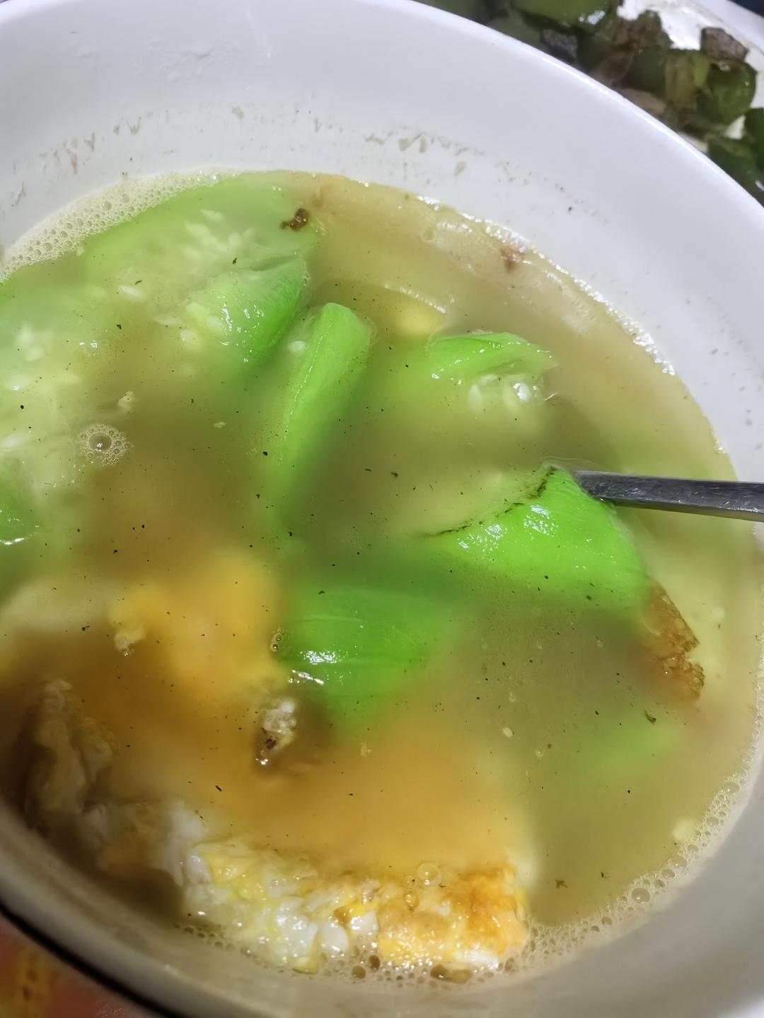 鲜掉眉❗️❗️好喝到哭的丝瓜煎蛋汤