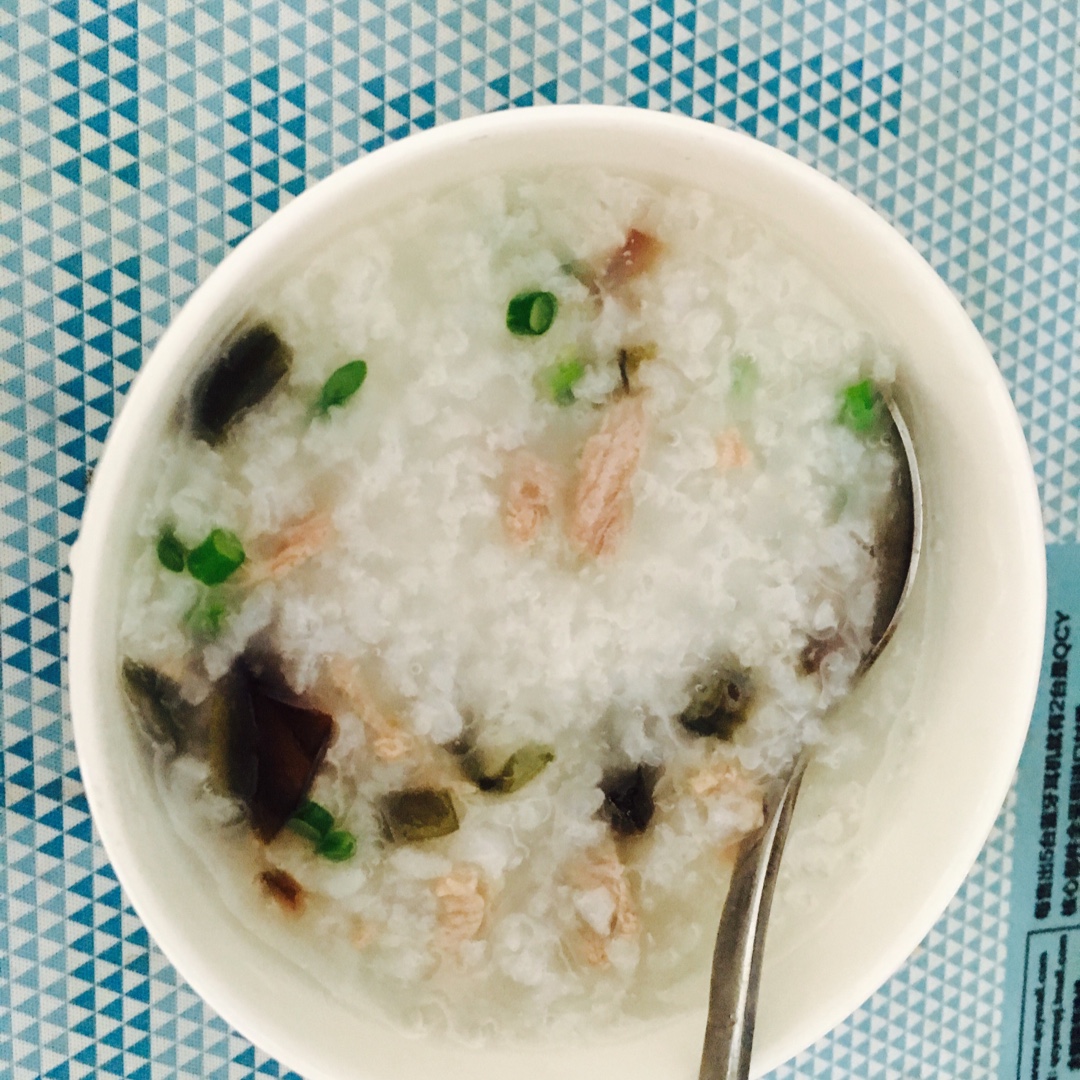 十五分钟快手之香滑皮蛋瘦肉粥(附五分钟电饭煲电压力锅更快捷方法)