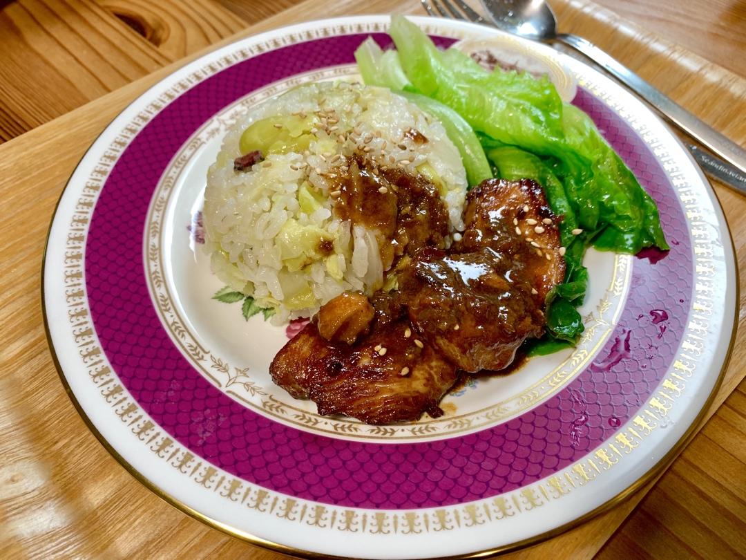 照烧鸡排饭（糙米饭（煎出鲜嫩多汁的鸡胸肉