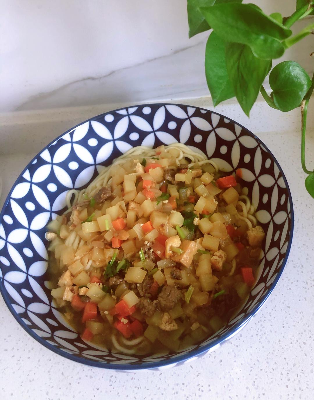 土豆臊子炸酱面的做法