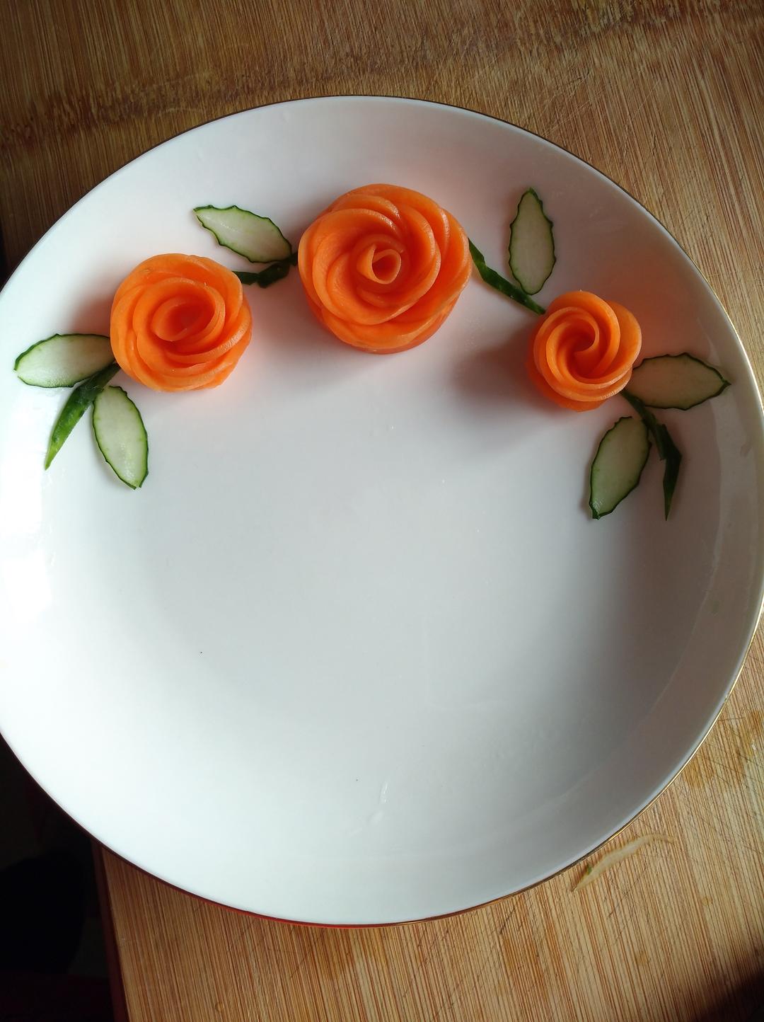 萧潇9481做的胡萝卜玫瑰花创意小盘饰の二