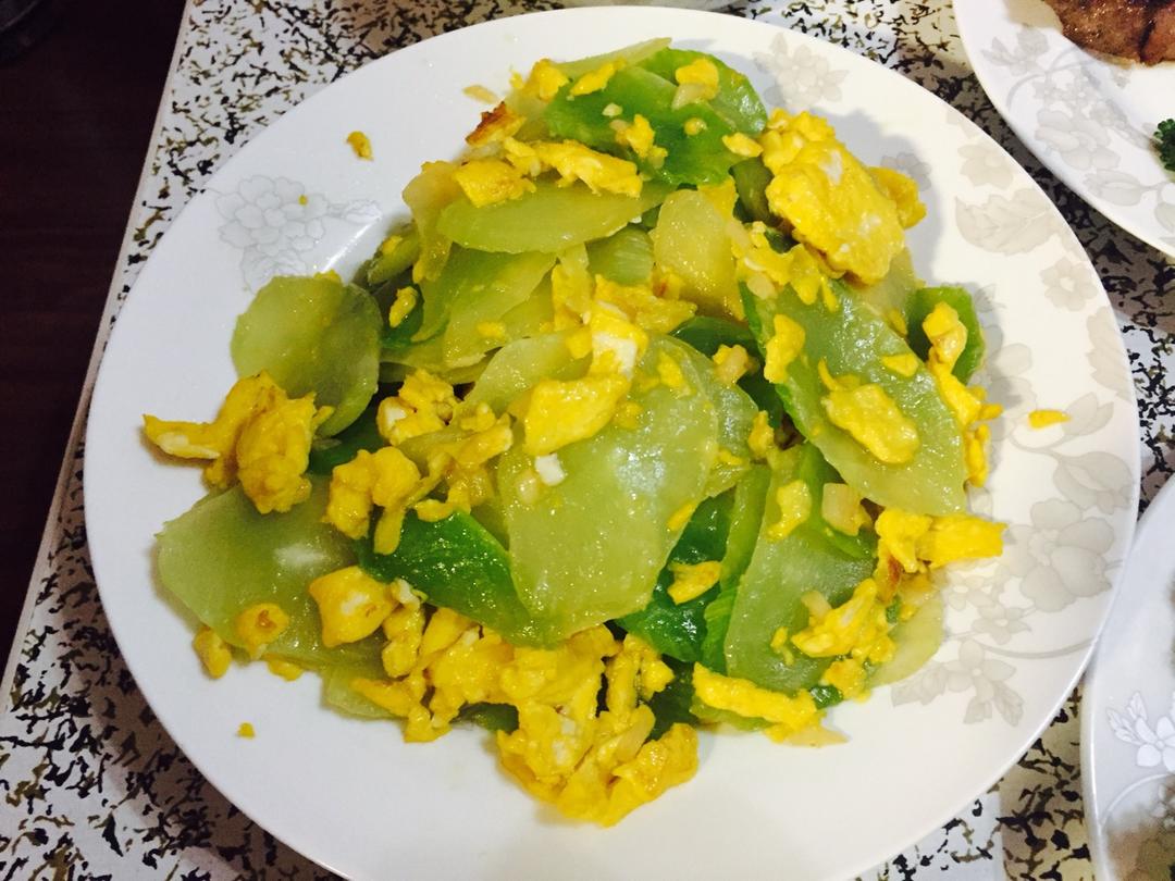 莴笋炒鸡蛋
