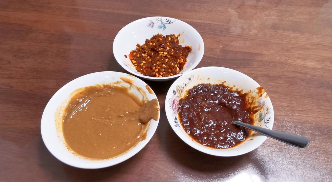【麻酱拌面】味香斋的麻酱面，比冷面热情，比葱油拌面浓情