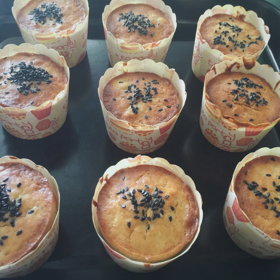 香蕉蔓越莓纸杯蛋糕