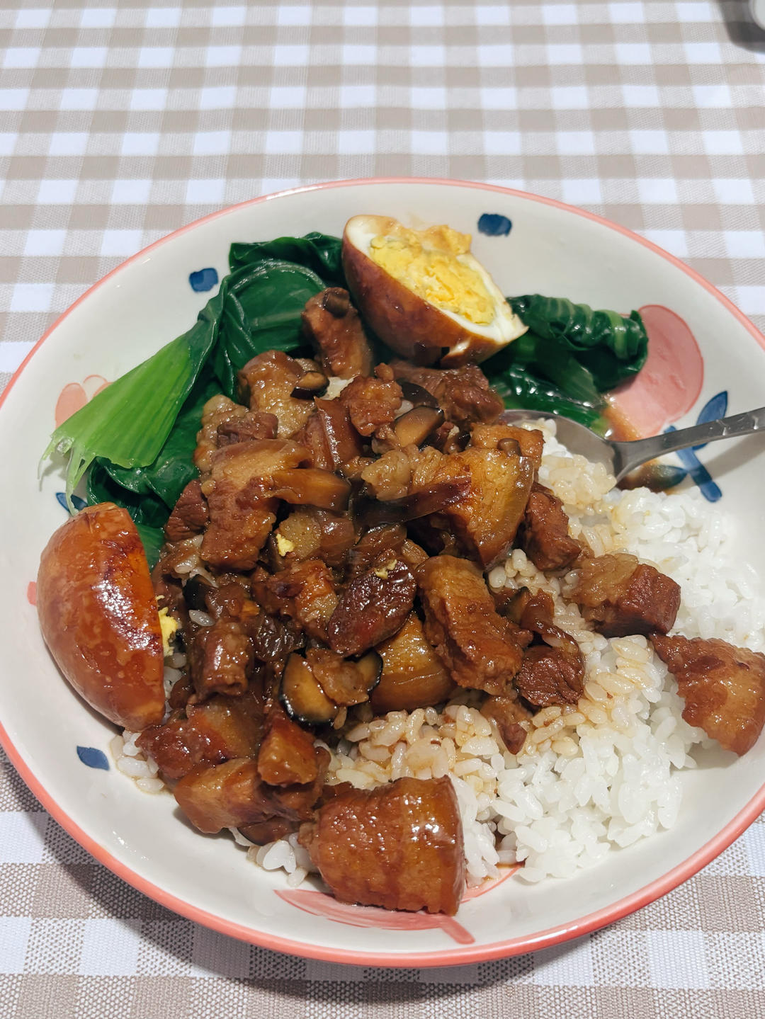 好吃到停不下来的卤肉饭