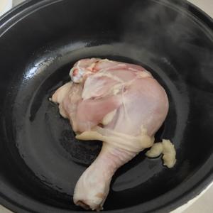 香菇鸡腿汤的做法 步骤1