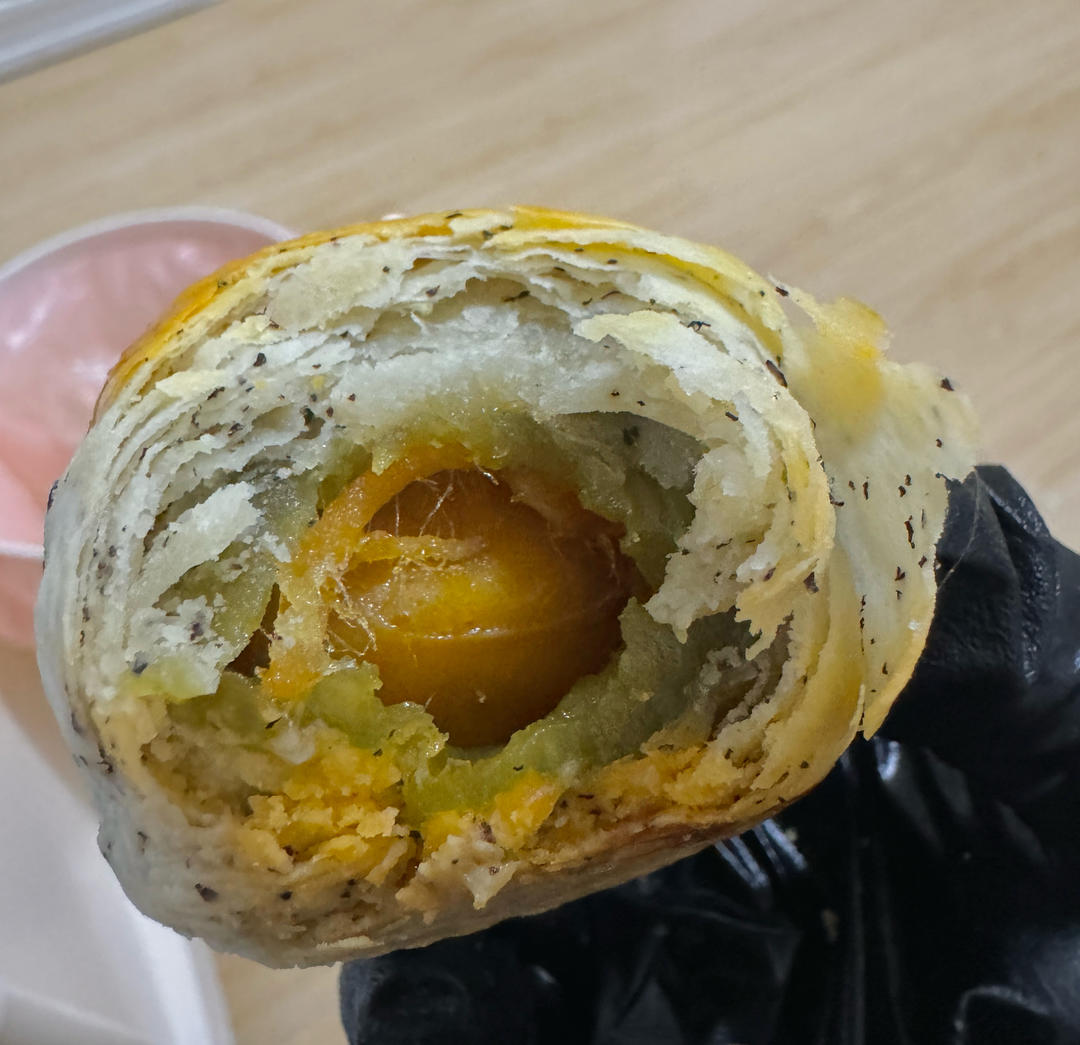 伯爵红茶蛋黄酥
