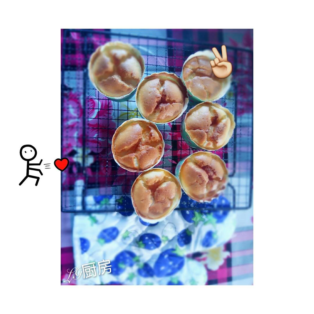 戚风杯子蛋糕^_^不开裂不回缩喔～