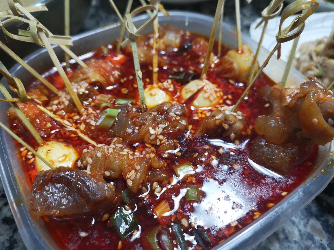 穿串时嫌多做好了嫌少的又麻又辣的美食～～串串儿