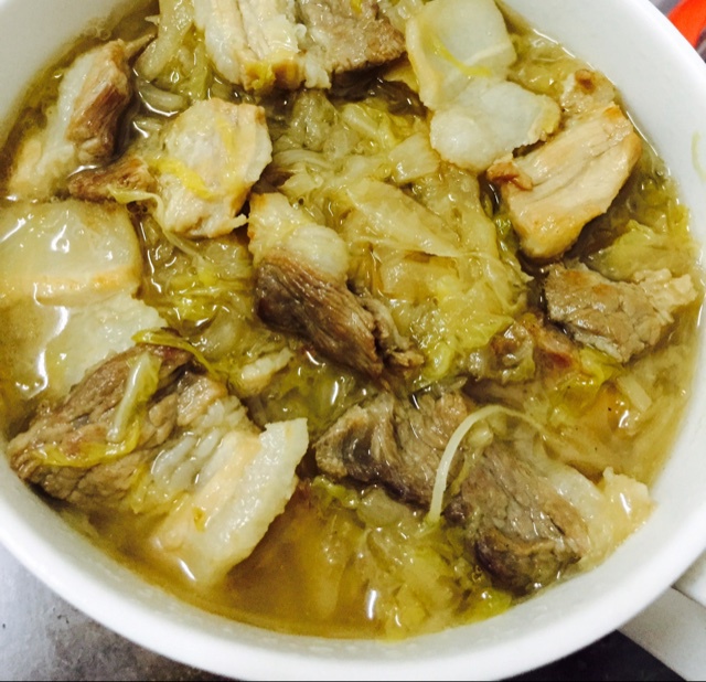 酸菜汆白肉