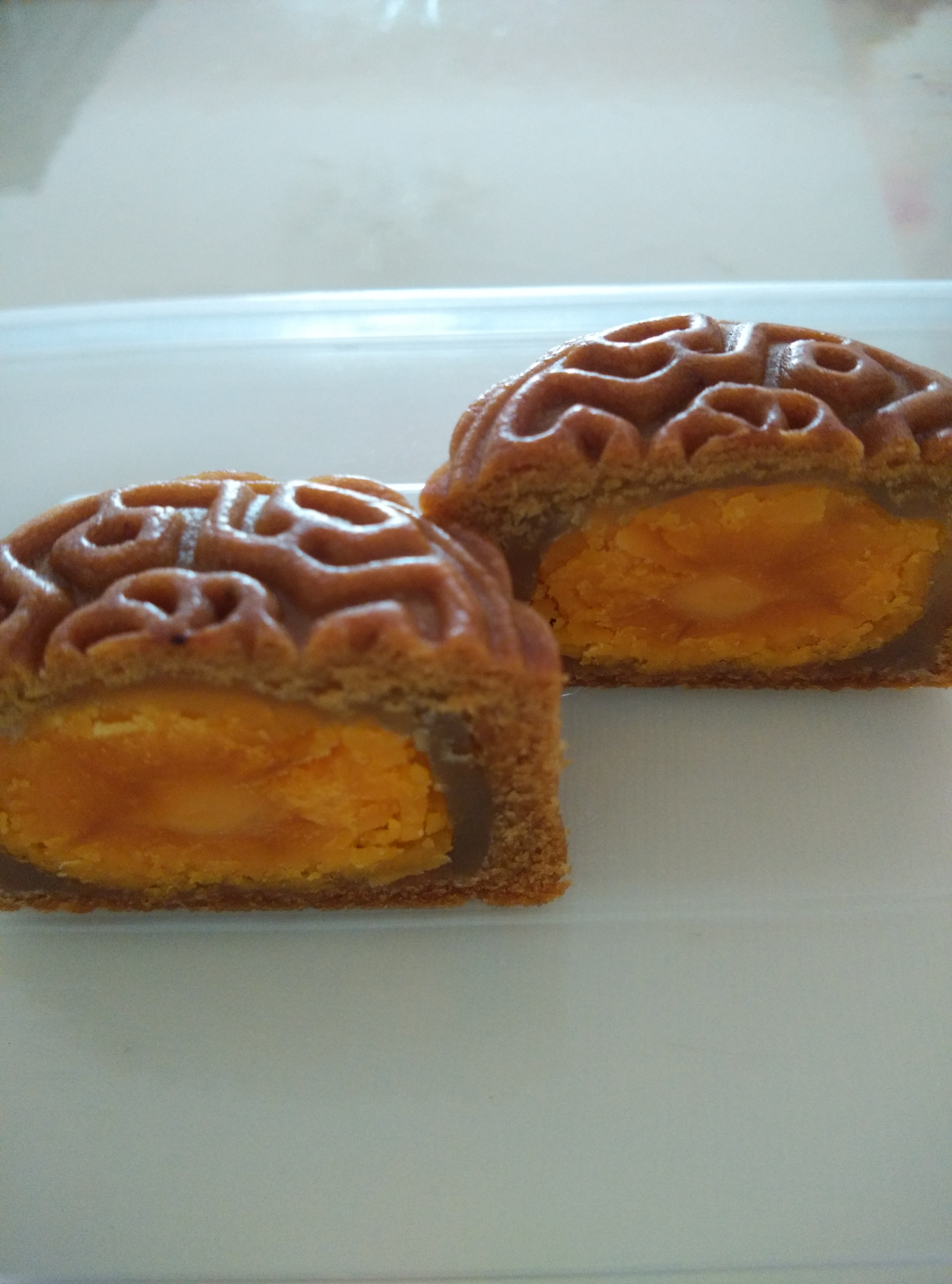 广式月饼—蛋黄莲蓉月饼
