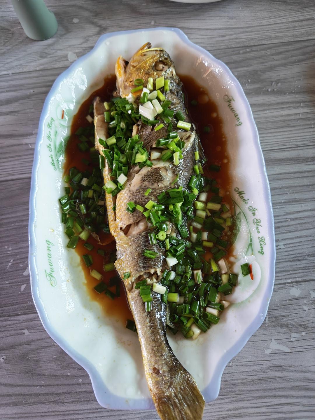 温州风味葱油黄鱼