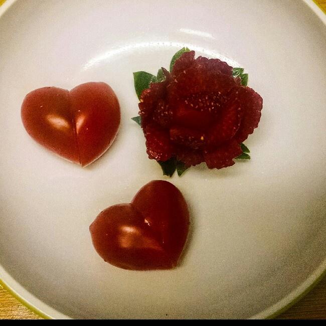 玫瑰草莓x爱心番茄