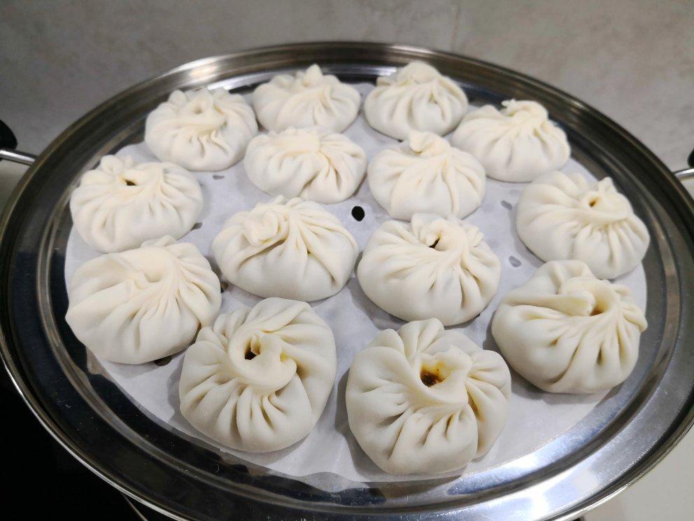 简单粗暴灌汤包（饺子皮＋吉利丁）