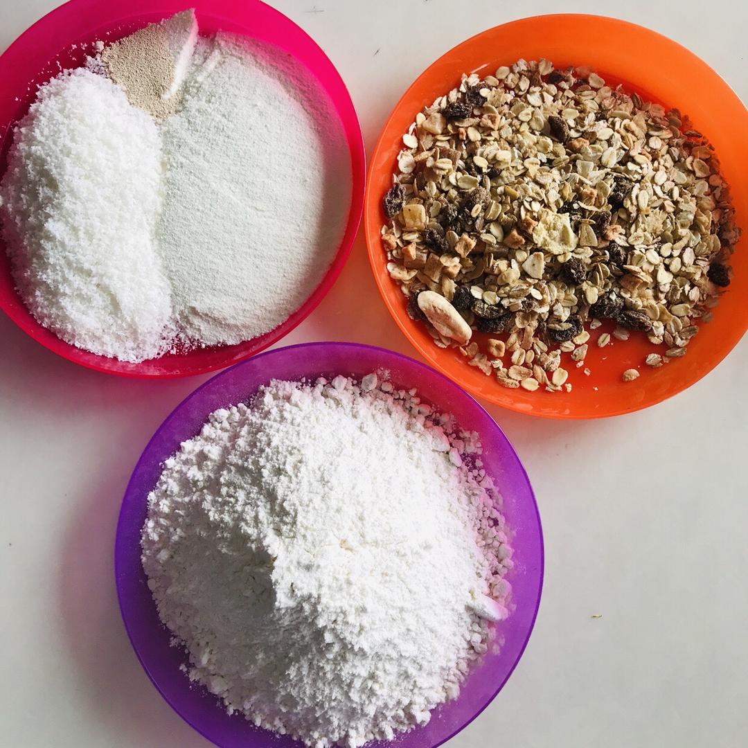 纯奶手撕吐司的做法 步骤1