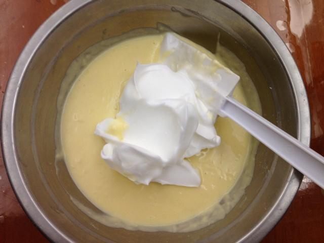 酸奶戚风蛋糕（超详细做法）的做法 步骤10