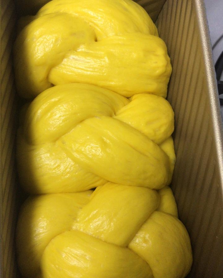 松软香甜｜蜂蜜南瓜手撕面包