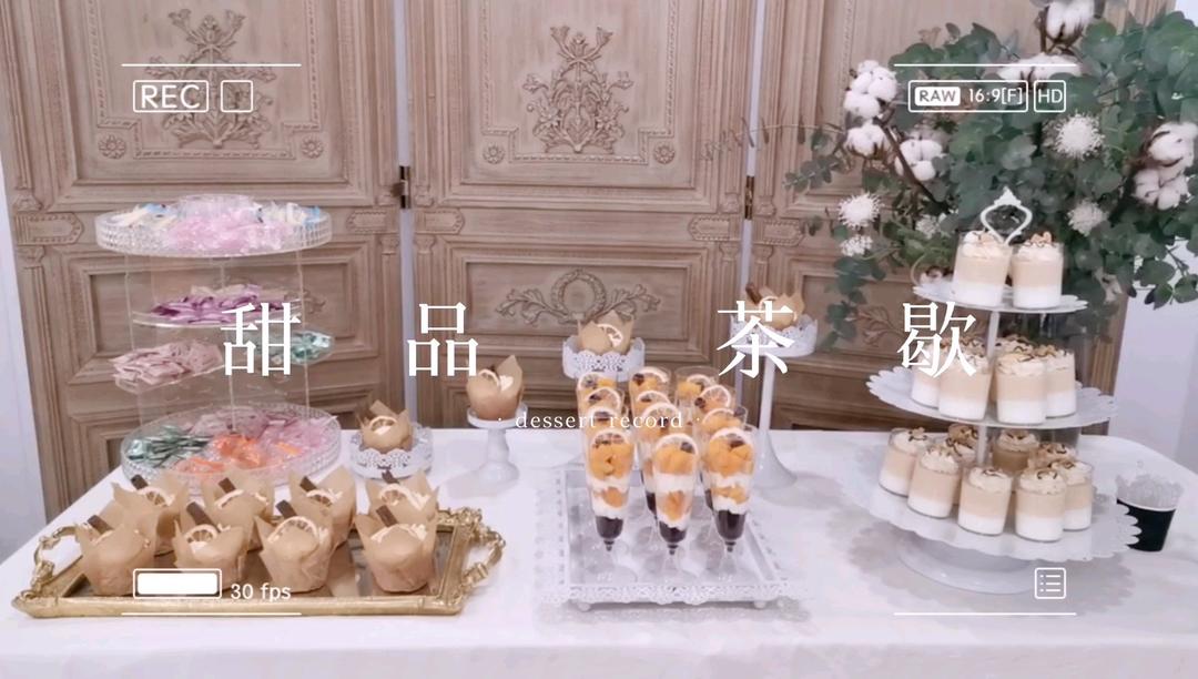 磕蛋糕的日子里……